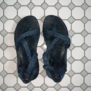 Women’s 9 New Chaco Sandal